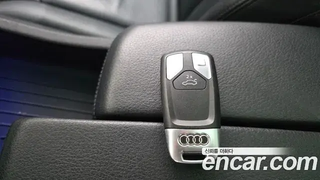 Audi Q7 2019 — Şəkil 2/34
