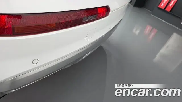 Audi Q7 2019 — Şəkil 15/34