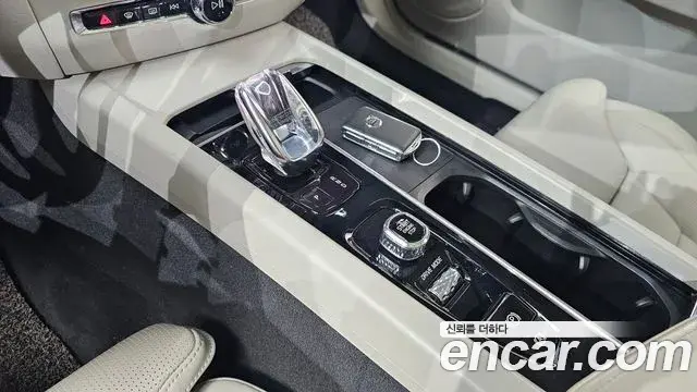 Volvo V60 Cross Country 2021 — Photo 2/20