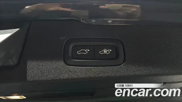 Volvo V60 Cross Country 2021 — Photo 1/20