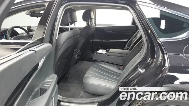 Genesis G80 2021 — ფოტო 11/32