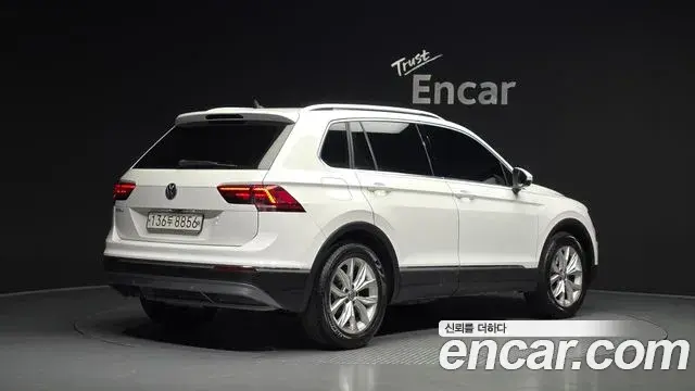 Volkswagen Tiguan 2020 — Şəkil 18/20