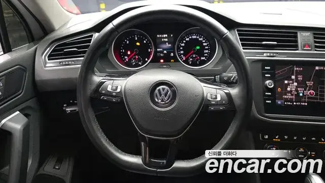Volkswagen Tiguan 2020 — Şəkil 13/20
