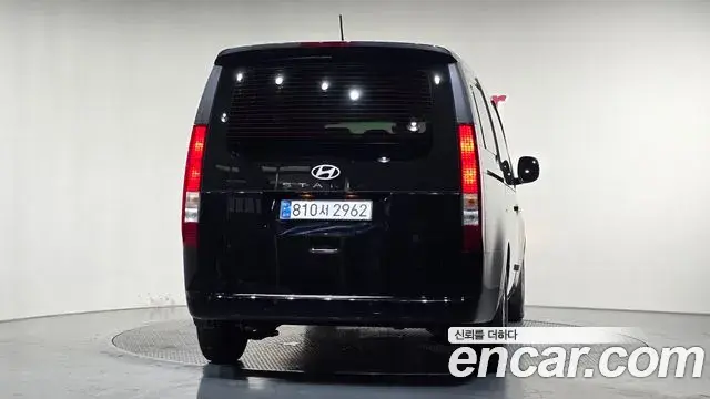 Hyundai Staria 2024 — Şəkil 7/30