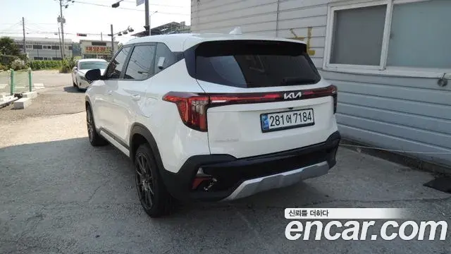 Kia Seltos 2022 — Photo 13/20