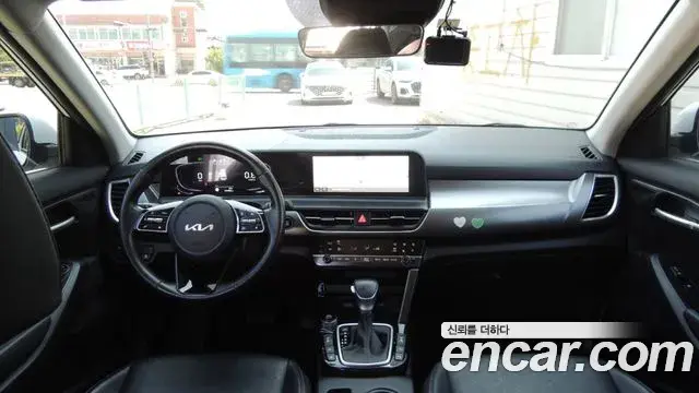 Kia Seltos 2022 — Photo 8/20