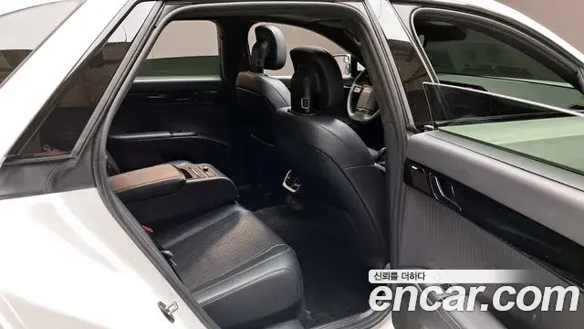 Hyundai Grandeur Hybrid 2023 — Şəkil 12/34