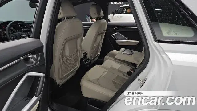 Audi Q3 2025 — Фото 12/20