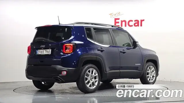 Jeep Renegade 2020 — Фото 2/20