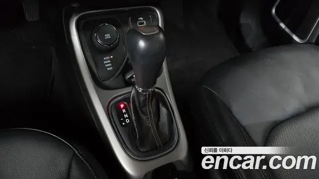 Jeep Compass 2018 — ფოტო 30/30