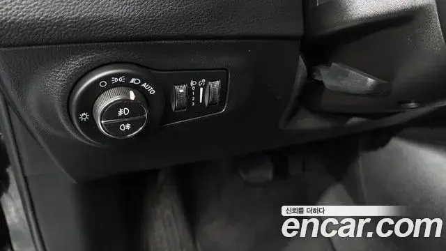 Jeep Compass 2018 — ფოტო 17/30