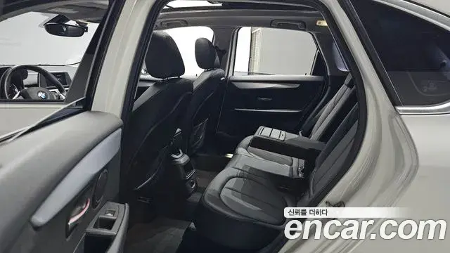 BMW 2 Series Active Tourer 2019 — Photo 24/31