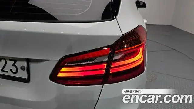 BMW 2 Series Active Tourer 2019 — Photo 28/31