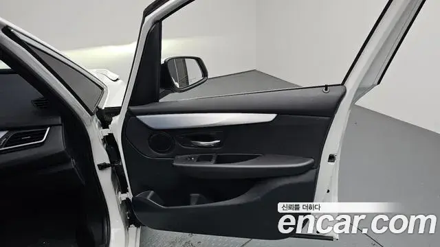 BMW 2 Series Active Tourer 2019 — Photo 16/31