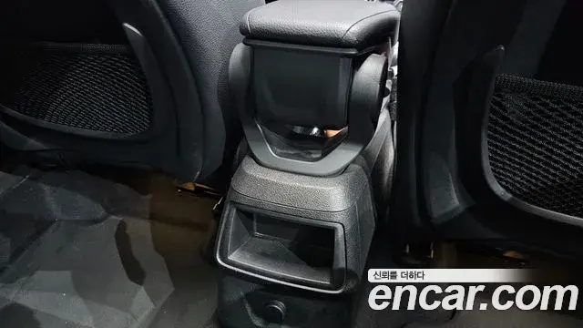 BMW 2 Series Active Tourer 2019 — Photo 1/31