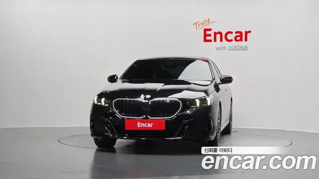 BMW 5 Series 2025 — Şəkil 7/30