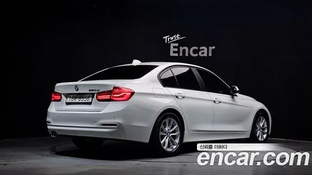 BMW 3 Series 2018 — Photo 19/30