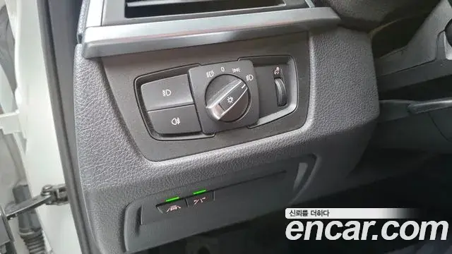 BMW 3 Series 2018 — Photo 27/30