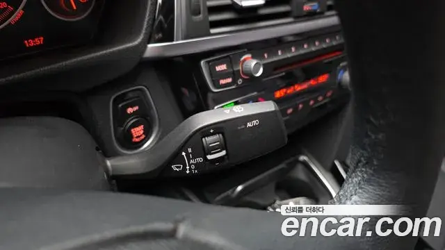 BMW 3 Series 2018 — Photo 2/30