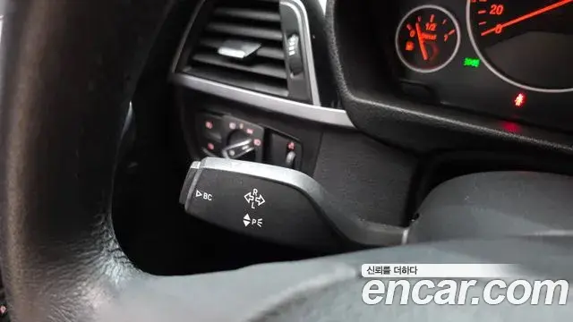 BMW 3 Series 2018 — Photo 20/30