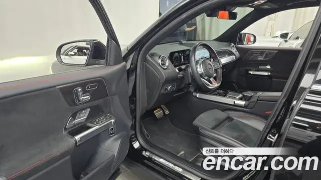 Mercedes-Benz GLB-Class 2021 — Photo 3/30