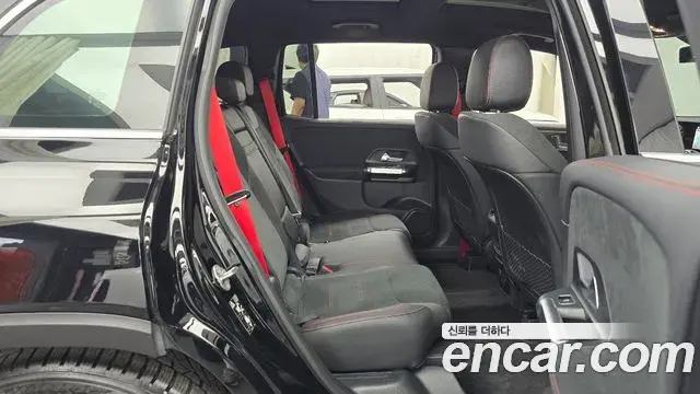 Mercedes-Benz GLB-Class 2021 — Photo 29/30