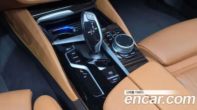 BMW 5 Series 2021 — Фото 9/20