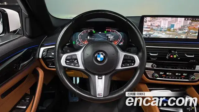 BMW 5 Series 2021 — Фото 12/20