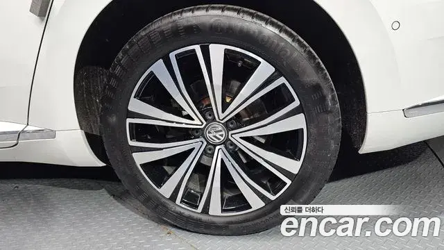 Volkswagen Arteon 2019 — Photo 5/33