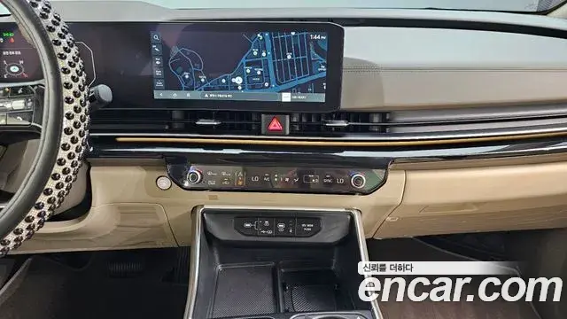 Kia Carnival 2025 — Şəkil 14/32