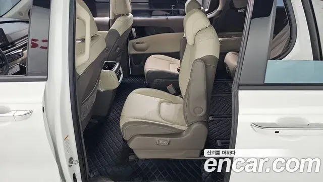 Kia Carnival 2025 — Şəkil 26/32