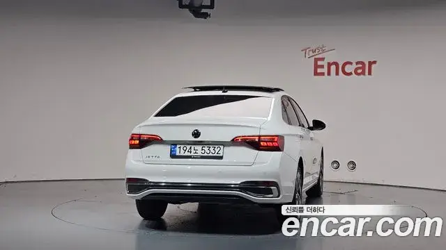 Volkswagen Jetta 2024 — ფოტო 32/36