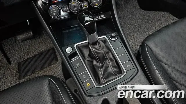 Volkswagen Jetta 2024 — ფოტო 35/36
