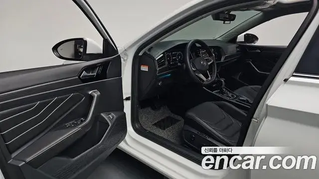 Volkswagen Jetta 2024 — ფოტო 34/36