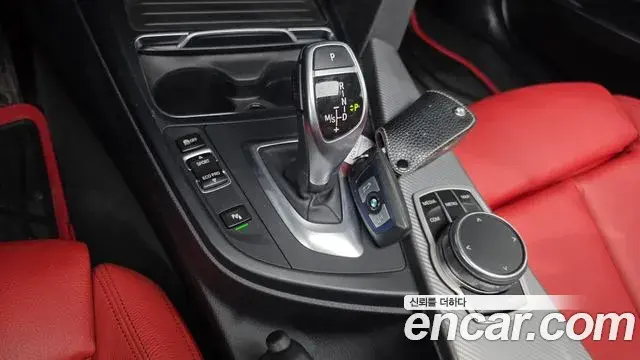 BMW 3 Series 2018 — Фото 9/20