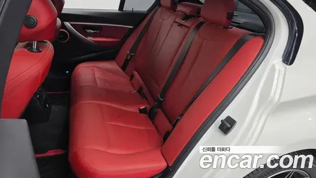 BMW 3 Series 2018 — Şəkil 4/33