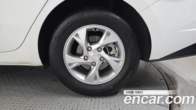 Hyundai The New Avante Hybrid 2020 — Şəkil 25/30