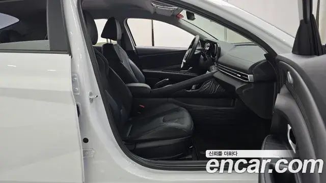 Hyundai The New Avante Hybrid 2020 — Şəkil 1/30