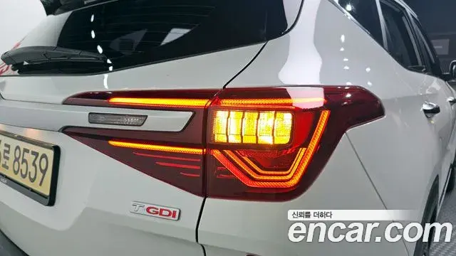 Kia Seltos 2021 — ფოტო 19/32