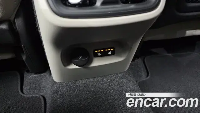 Volvo XC40 2025 — ფოტო 11/30