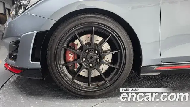 Hyundai Veloster 2019 — ფოტო 4/30