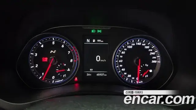 Hyundai Veloster 2019 — ფოტო 8/30
