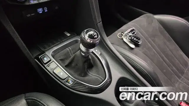 Hyundai Veloster 2019 — ფოტო 9/30