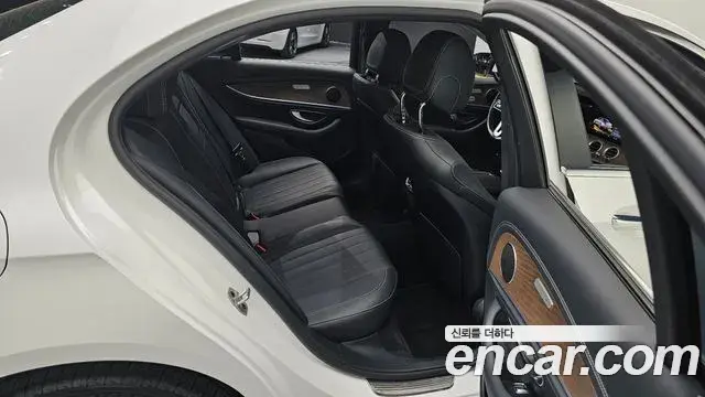 Mercedes-Benz E-Class 2020 — Şəkil 2/20
