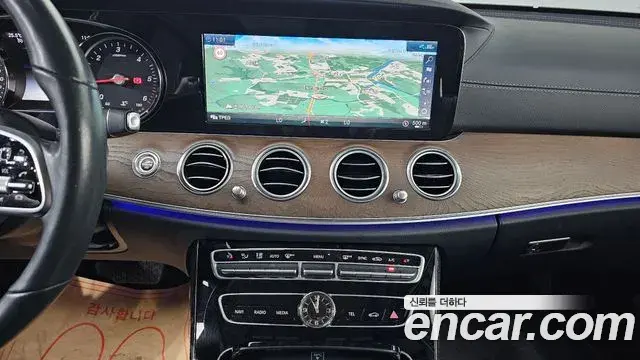 Mercedes-Benz E-Class 2020 — Şəkil 3/20