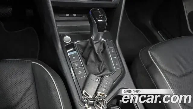 Volkswagen Tiguan Allspace 2023 — Şəkil 29/33