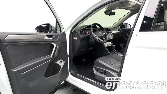 Volkswagen Tiguan Allspace 2023 — Şəkil 26/33