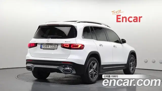 Mercedes-Benz GLB-Class 2022 — Photo 17/33