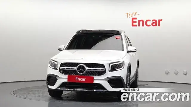 Mercedes-Benz GLB-Class 2022 — Photo 24/33