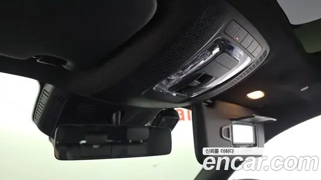 Mercedes-Benz GLB-Class 2022 — Photo 13/33